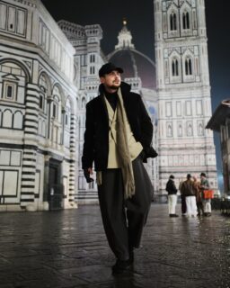 Always good to be 🔙 in Florence. Last night was a night out around the city, walking through familiar streets and feeling that special energy, and the perfect way to kick off my @pittiuomo_official 109. Celebrating a first decade with a brand I truly appreciate, surrounded by people from my industry, great conversations and a truly stunning location. A vibrant night that really set the tone, swipe through to see all the moments from yesterday, now ready for the fair and the daytime journey ahead ⚜️💪

#PittiUomo109 #Decade #Florence #NightOut #TBstyle